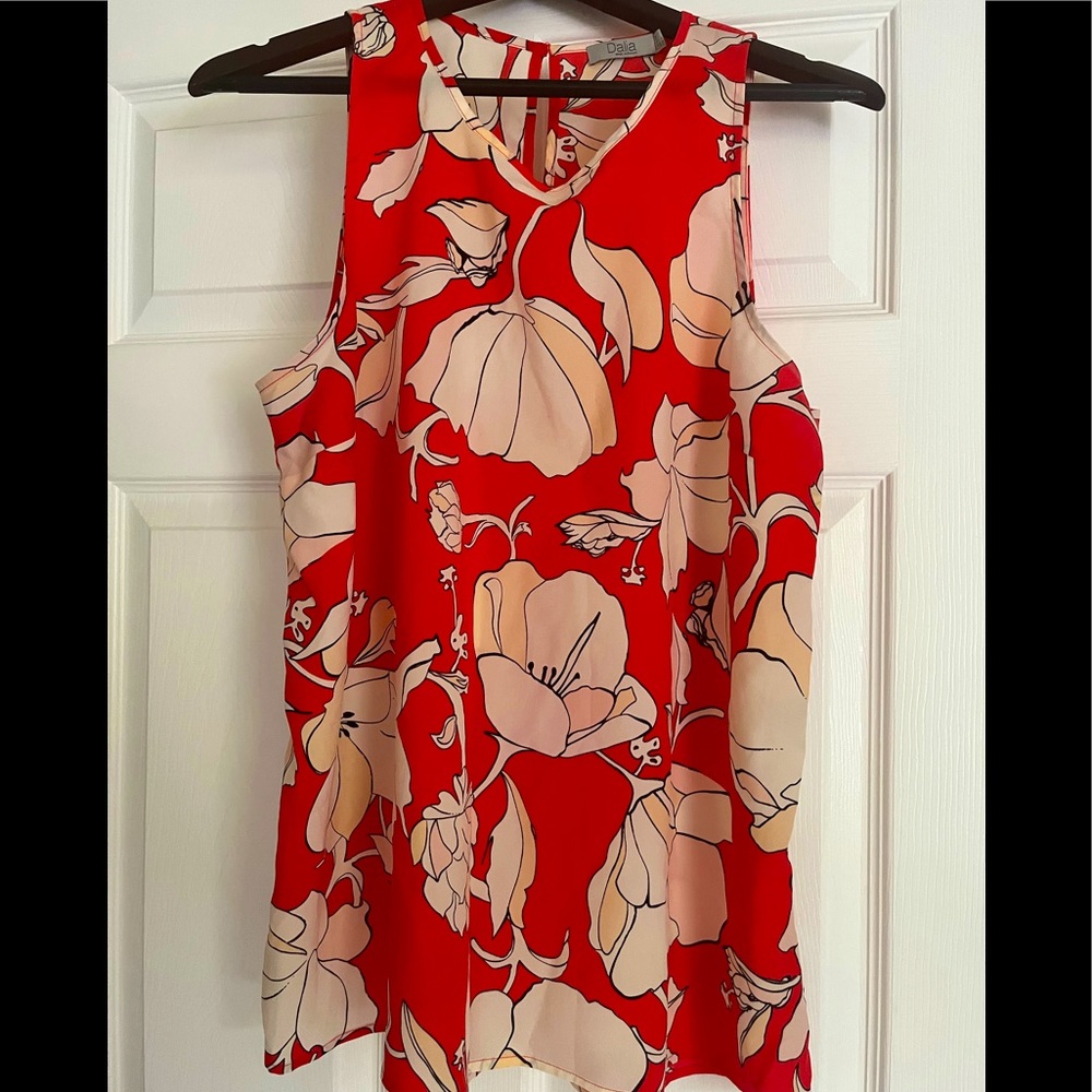 Orange flower top
